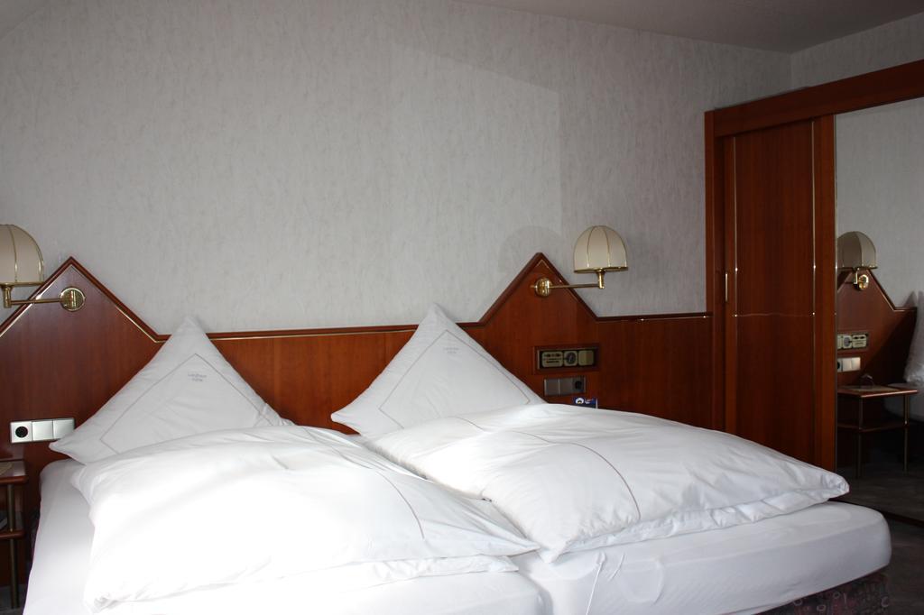 Hotel Restaurant Landhaus Koehle Neukirch  Dış mekan fotoğraf