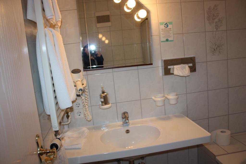 Hotel Restaurant Landhaus Koehle Neukirch  Dış mekan fotoğraf